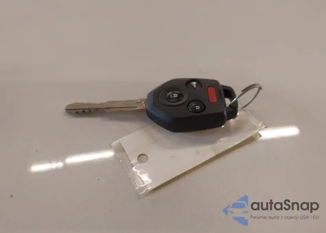 2018 Subaru Legacy 2.5I Premium из США, поврежденный, VIN 4S3BNAF60J3039747